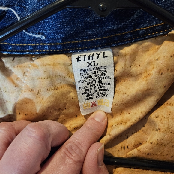 Jean jacket - Picture 2 of 3